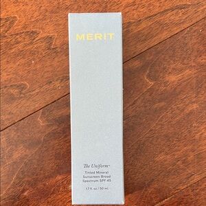 NIB ✅ Merit Uniform tinted mineral sunscreen 50 ML